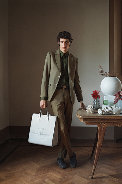 كل ما عليك معرفته عن خط Salvatore Ferragamo الجديد للاكسسوارات الرجالية